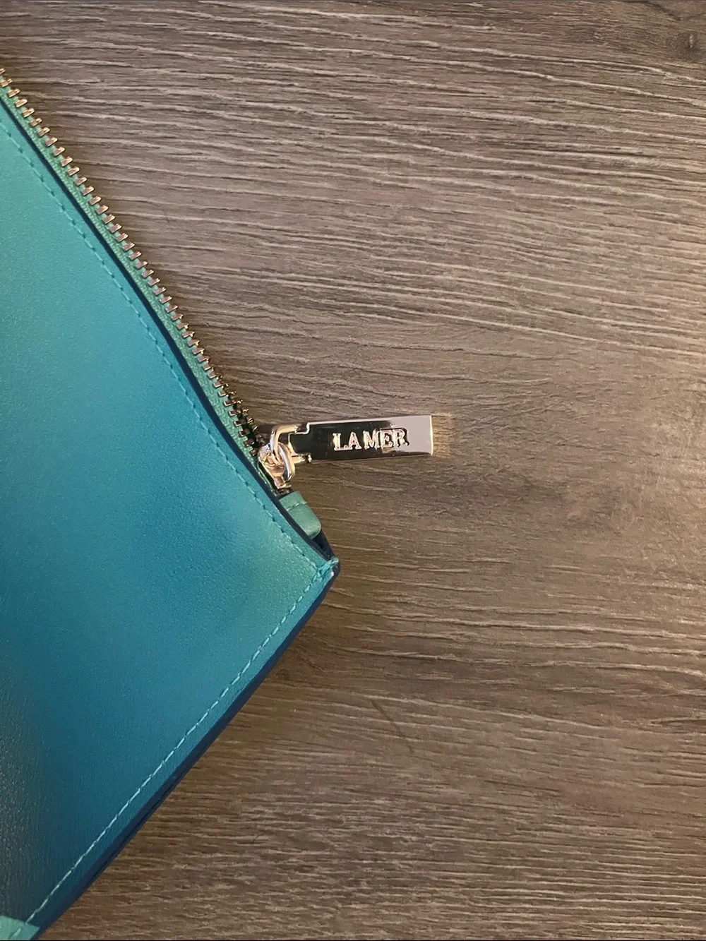 La Mer Teal-to-Deep-Blue Gradient Cosmetic Pouch